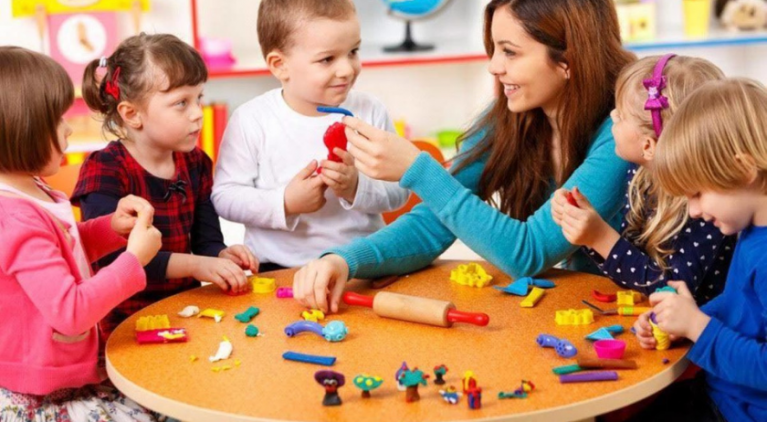 Débuter à l'école maternelle